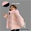 粉色短款羽绒服