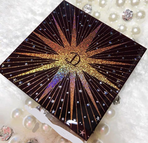  Charlotte Tilbury 2019圣诞限量版一体盘