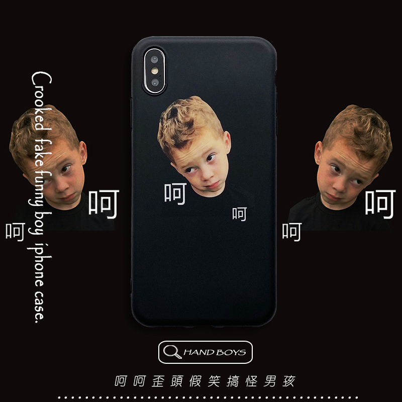 呵呵歪头搞怪假笑男孩